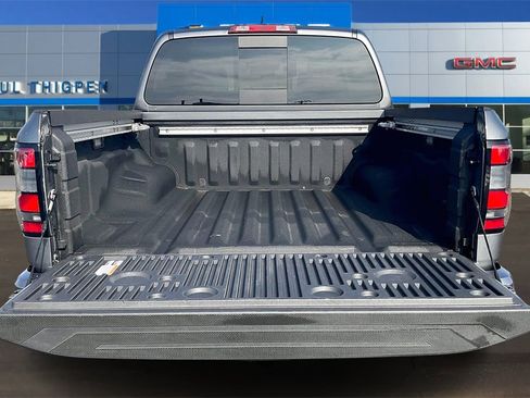 Used 2024 Nissan Frontier SV w/ SV Convenience Package image 7