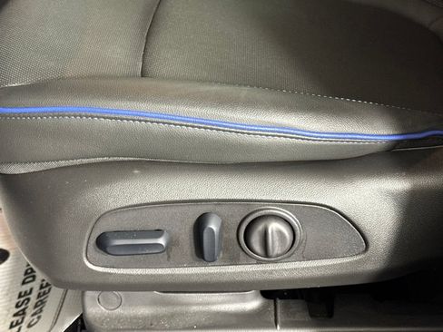 Certified 2025 Buick Encore GX Sport Touring w/ Advanced Technology Package AWD/4WD image 24