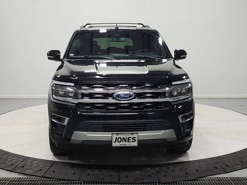 Used 2024 Ford Expedition Limited AWD/4WD image 3