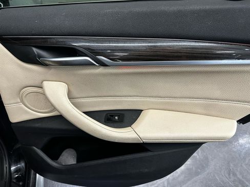 Used 2018 BMW X1 xDrive28i image 13
