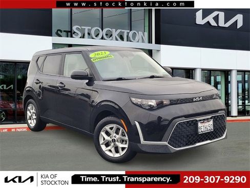 Used 2023 Kia Soul LX w/ LX Technology Package image 1