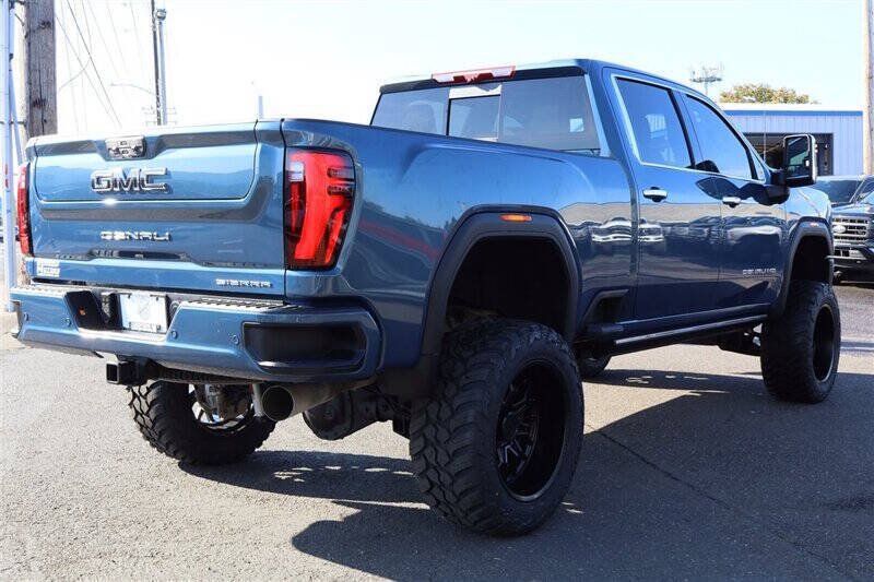 Used 2026 GMC Sierra 3500 Denali Ultimate AWD/4WD image 5