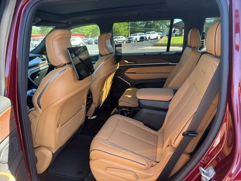Used 2025 Jeep Grand Cherokee L Summit w/ Advanced Protech Group IV AWD/4WD image 13
