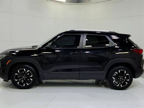 Used 2023 Chevrolet TrailBlazer LT w/ Convenience Package FWD image 5