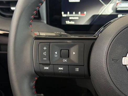 New 2026 Nissan Kicks SR AWD/4WD image 26
