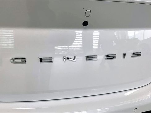 Used 2024 Genesis G70 2.5T w/ Sport Prestige Package image 7