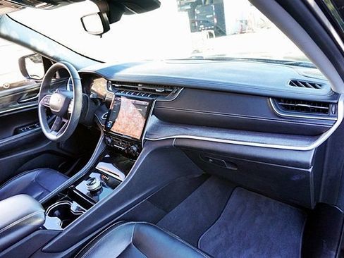 Used 2023 Jeep Grand Cherokee Limited w/ Trailer Tow Prep Group (B) image 10