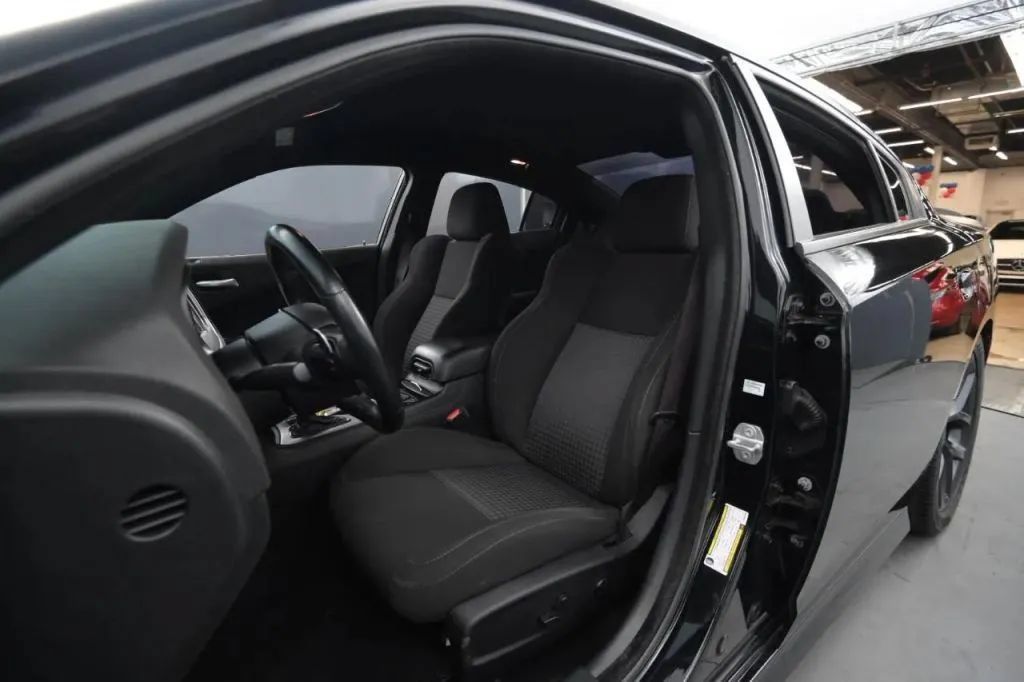 Used 2021 Dodge Charger R/T w/ Blacktop Package RWD image 41