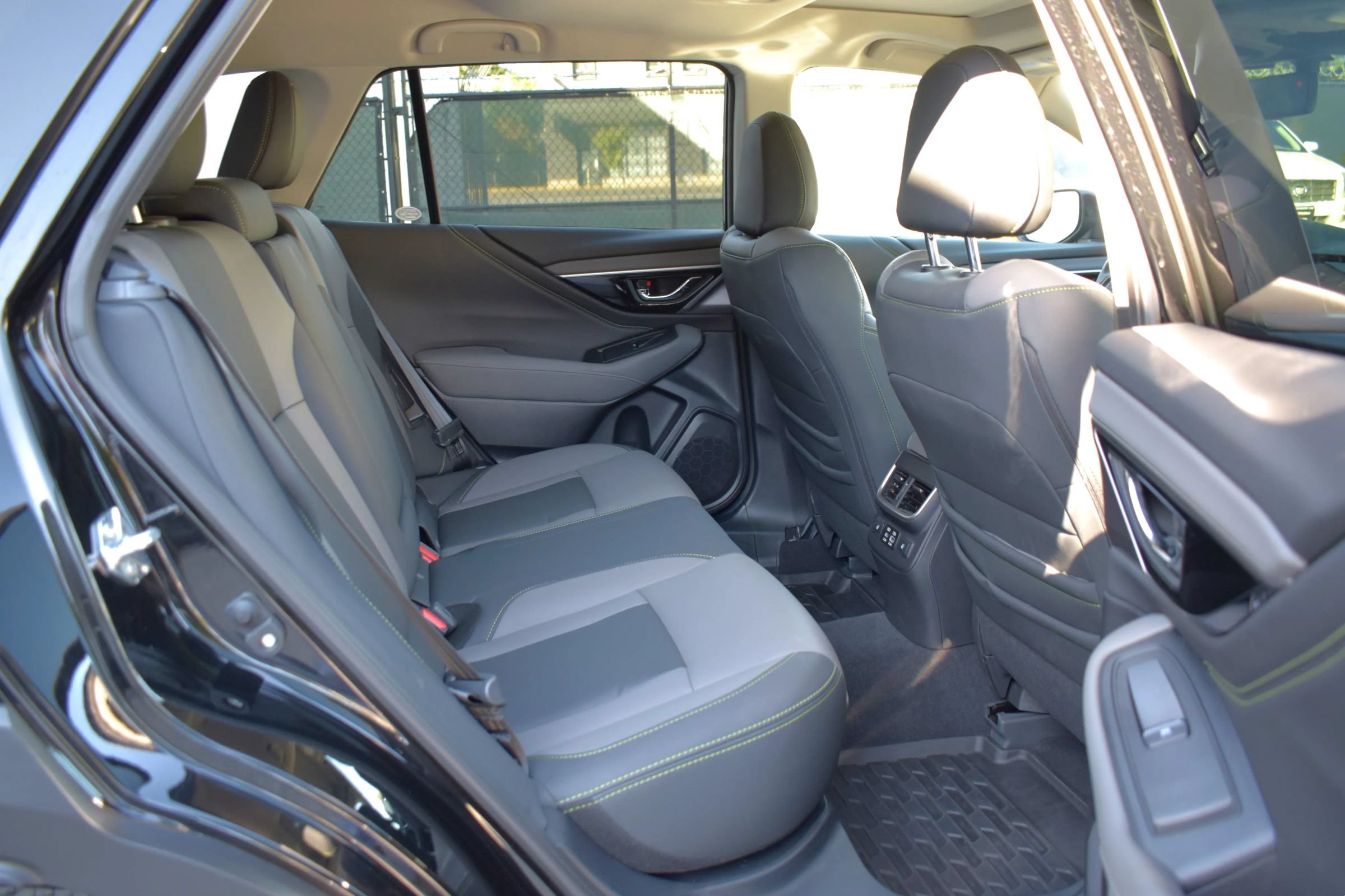 Used 2025 Subaru Outback Onyx Edition XT AWD/4WD image 29
