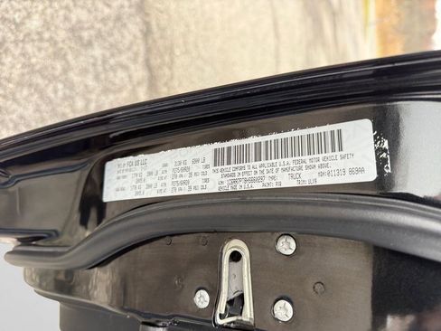 Used 2017 RAM 1500 Limited image 31