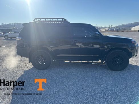 Used 2020 Toyota 4Runner TRD Off-Road Premium image 5
