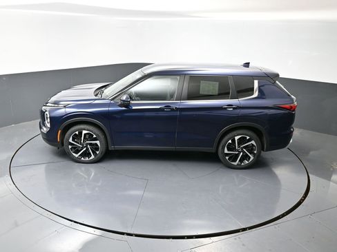 Used 2024 Mitsubishi Outlander SE image 48