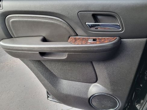 Used 2014 GMC Yukon Denali image 20