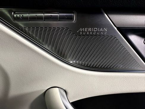 Certified 2026 Jaguar F-PACE R-Dynamic S AWD/4WD image 40