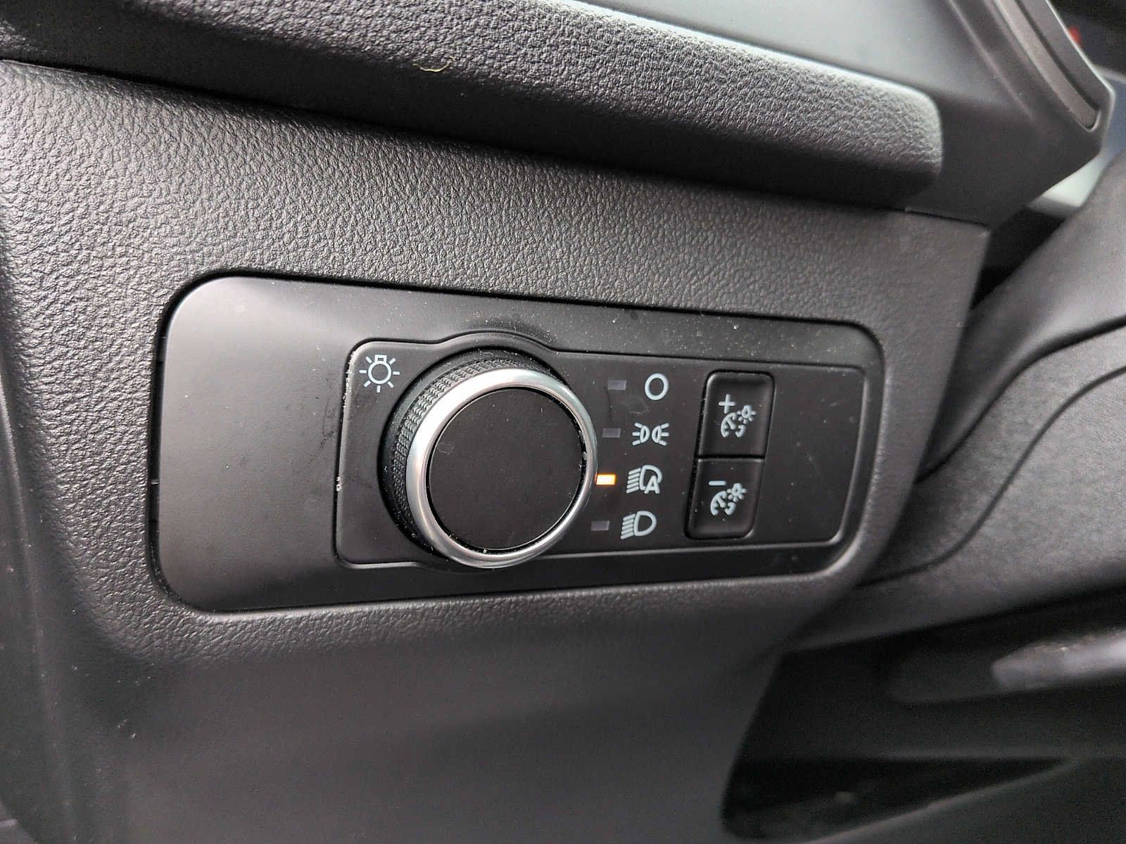 Used 2025 Ford Escape Active AWD/4WD image 14