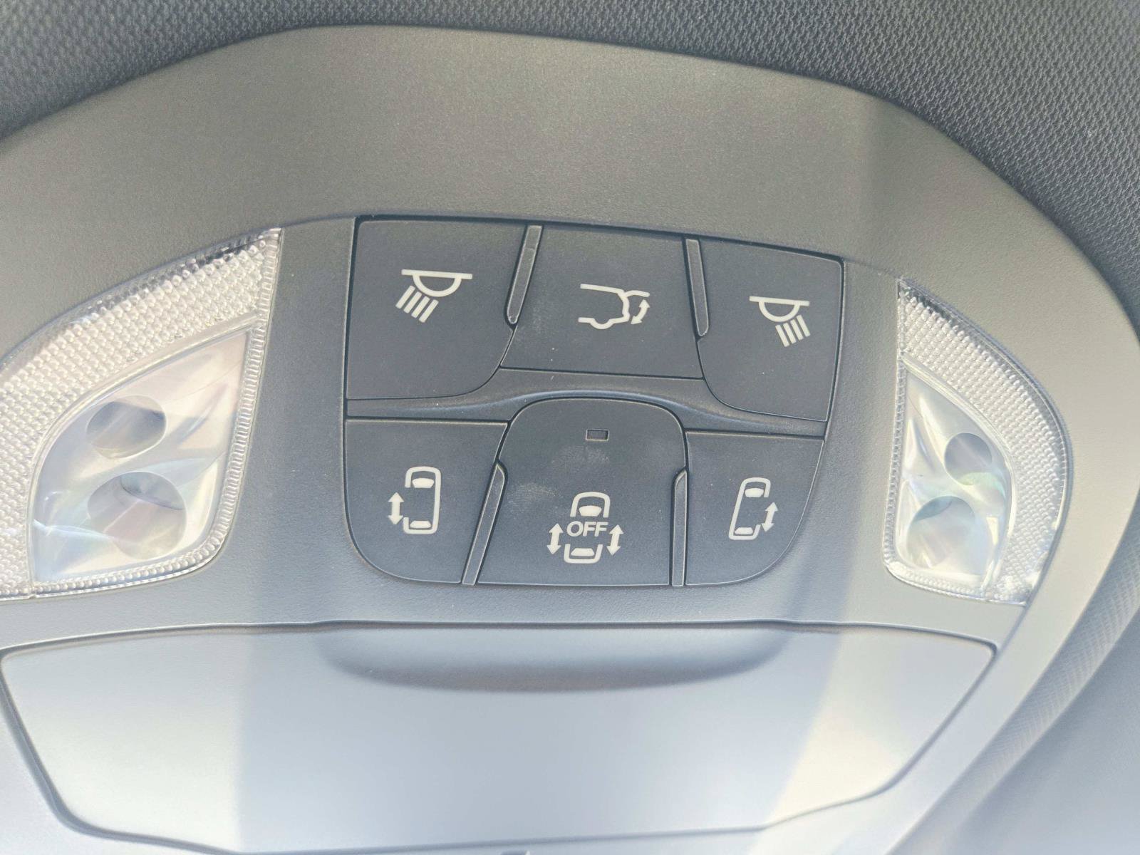 Used 2024 Chrysler Pacifica Touring-L FWD image 37