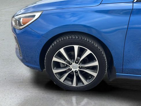 Used 2018 Hyundai Elantra GT w/ Tech Package 03 image 21