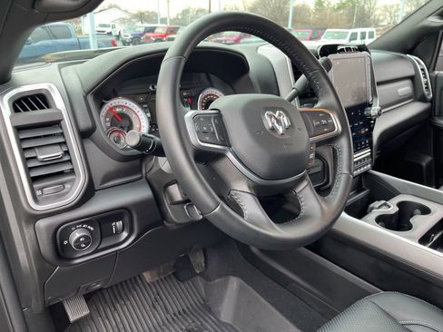 Used 2024 RAM 2500 Big Horn w/ Level 2 Equipment Group AWD/4WD image 4