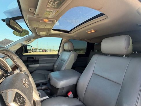Used 2015 Toyota Sequoia SR5 w/ Premium Package RWD image 12