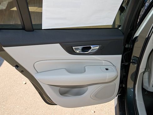 New 2026 Volvo V60 B5 Cross Country Plus w/ Climate Package image 17