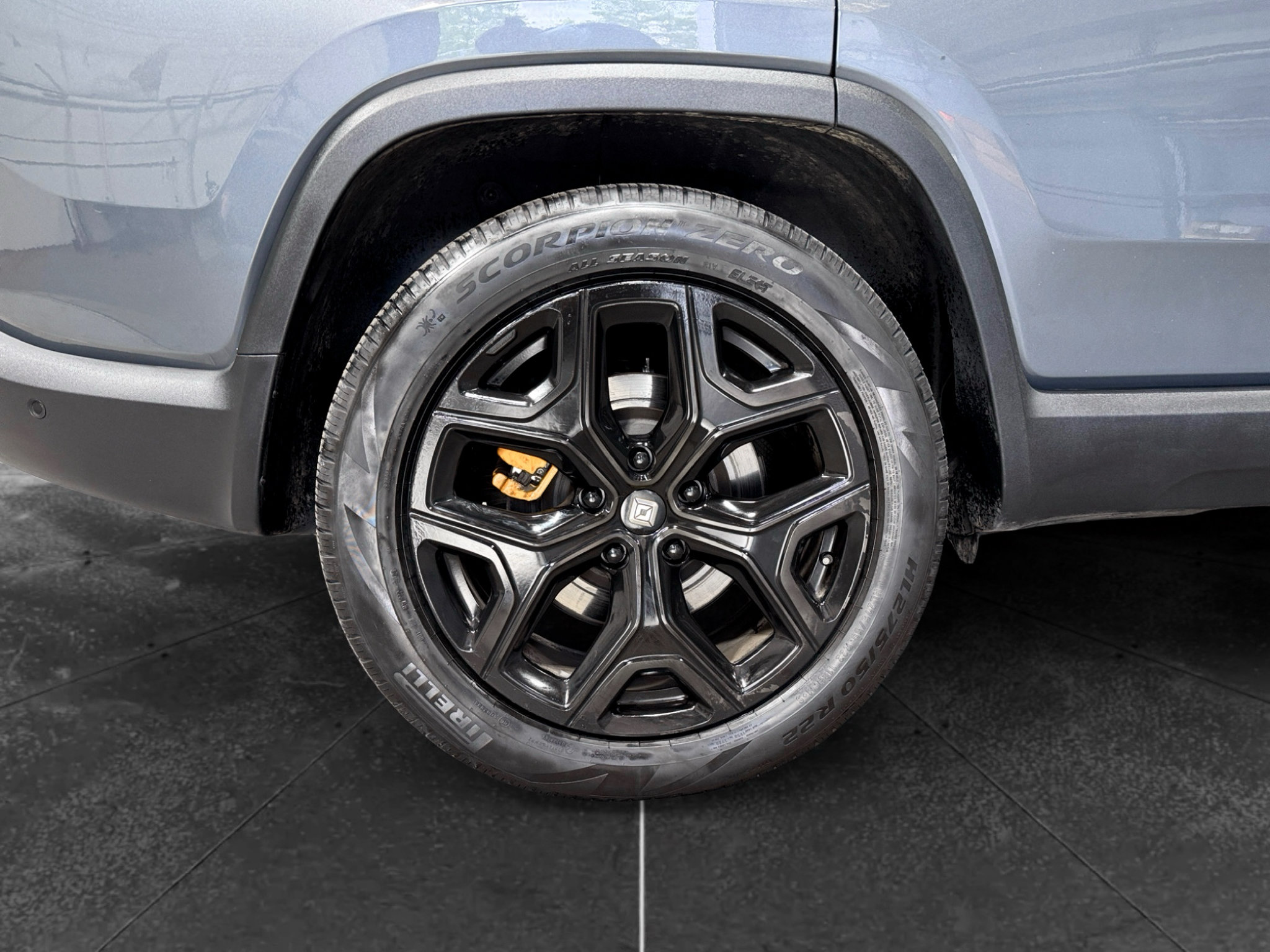 Used 2022 Rivian R1S Launch Edition Quad AWD/4WD image 35