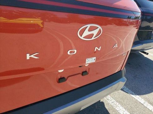 New 2024 Hyundai Kona Limited FWD image 5