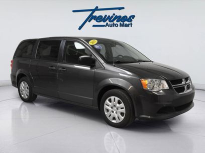 Used 2019 Dodge Grand Caravan SE w/ UConnect Hands-Free Group