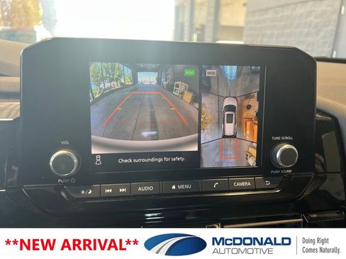 Used 2025 Nissan Pathfinder Rock Creek AWD/4WD image 9