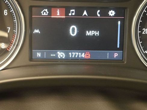 Used 2023 Buick Enclave Essence AWD/4WD image 35