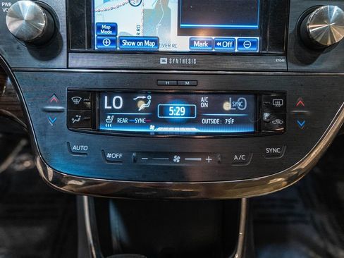 Used 2014 Toyota Avalon Limited FWD image 27