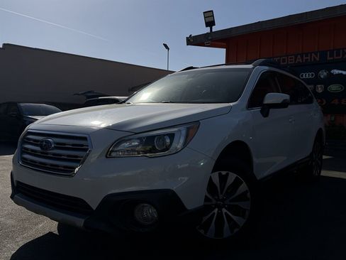 Used 2017 Subaru Outback 2.5i Limited AWD/4WD image 6