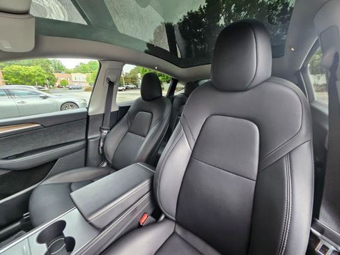 Used 2023 Tesla Model Y Long Range AWD/4WD image 39