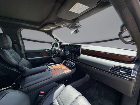 Used 2024 Lincoln Navigator Black Label AWD/4WD image 15