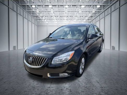 Used 2013 Buick Regal Premium FWD image 2