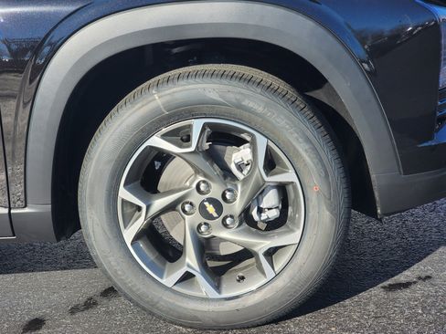 New 2026 Chevrolet Trax LT w/ Driver Confidence Package image 6