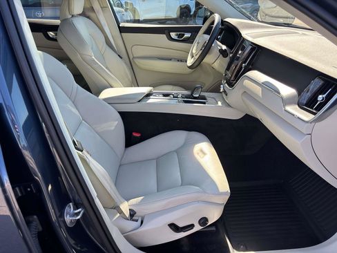 Used 2025 Volvo XC60 B5 Core w/ Protection Package Premier image 16