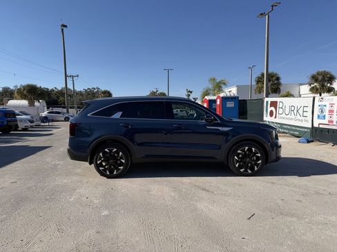 New 2026 Kia Sorento S FWD image 3