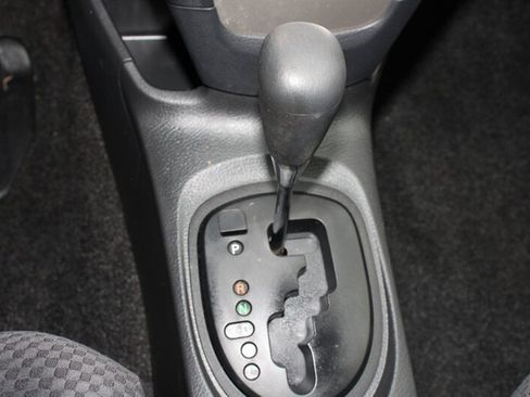 Used 2008 Toyota Yaris Sedan w/ Convenience Pkg FWD image 8