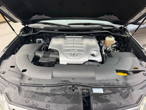 Used 2019 Lexus LX 570 4WD image 18