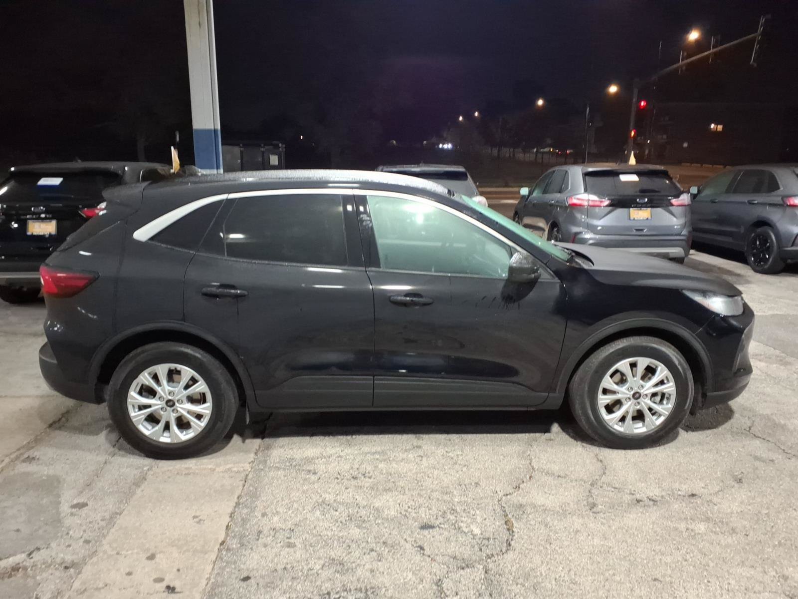 Certified 2023 Ford Escape Active FWD image 2
