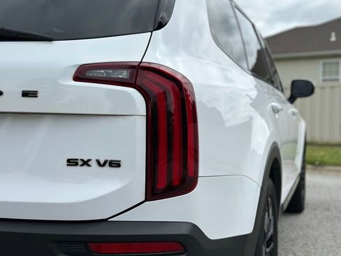 Used 2021 Kia Telluride SX w/ SX Prestige Package AWD/4WD image 11