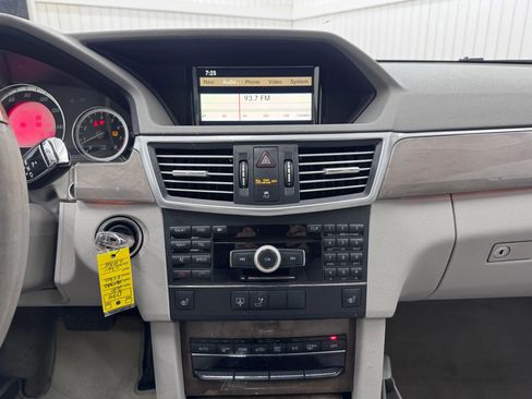 Used 2010 Mercedes-Benz E 350 E 350 Sedan 4D image 18