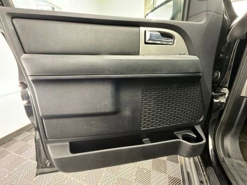 Used 2017 Ford Expedition EL XLT w/ Equipment Group 201A AWD/4WD image 13
