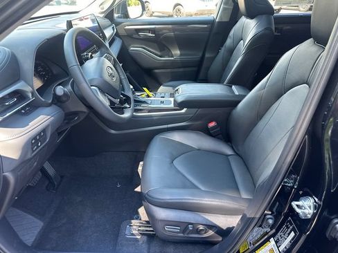 New 2026 Toyota Highlander Limited AWD/4WD image 27