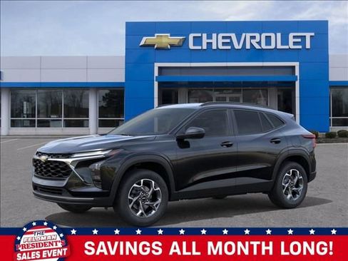 New 2026 Chevrolet Trax LT image 2