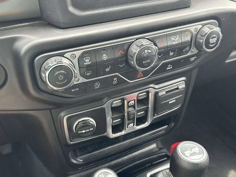 Used 2022 Jeep Wrangler Unlimited Sport AWD/4WD image 27