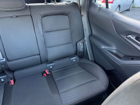 Used 2025 Chevrolet Equinox LT image 36