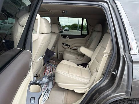 Used 2020 GMC Yukon Denali w/ Denali Premium Package AWD/4WD image 7