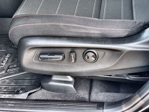 Certified 2025 Honda CR-V Sport image 31