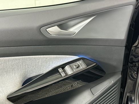 Used 2023 Volkswagen ID.4 2WD image 15